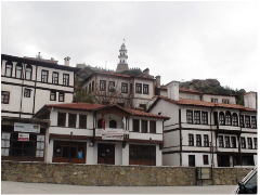 Taraklı